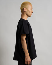 T-Shirt Scollo a barca taglio vivo